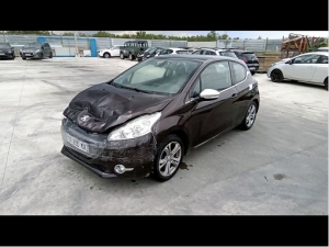 Voiture accidentée : PEUGEOT 208