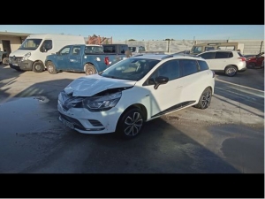 Voiture accidentée : RENAULT CLIO