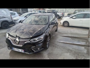 Voiture accidentée : RENAULT MEGANE