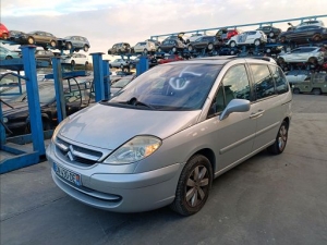 Voiture accidentée : CITROEN C8