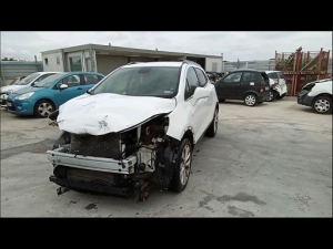 Voiture accidentée : OPEL MOKKA