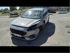 Voiture accidentée : FORD KUGA