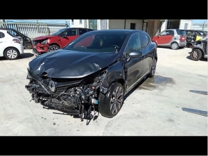 Voiture accidentée : RENAULT CLIO