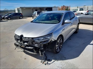 Voiture accidentée : RENAULT MEGANE
