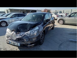 Voiture accidentée : RENAULT CLIO