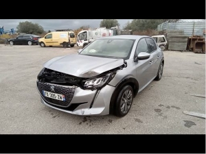 Voiture accidentée : PEUGEOT E-208
