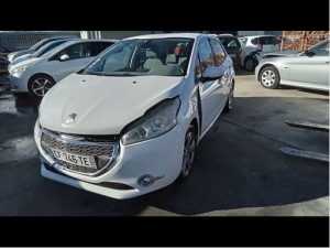 Voiture accidentée : PEUGEOT 208