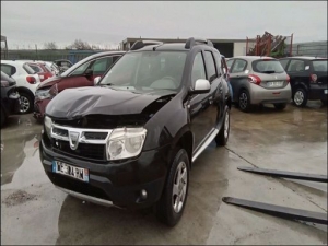 Voiture accidentée : DACIA DUSTER