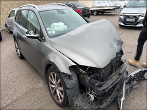 Voiture accidentée : VOLKSWAGEN GOLF