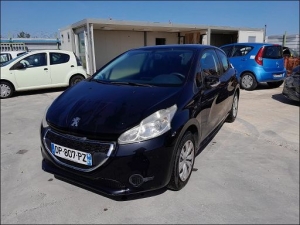 Voiture accidentée : PEUGEOT 208