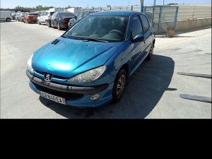 Voiture accidentée : PEUGEOT 206