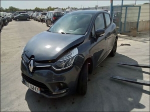 Voiture accidentée : RENAULT CLIO