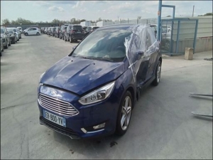 Voiture accidentée : FORD FOCUS