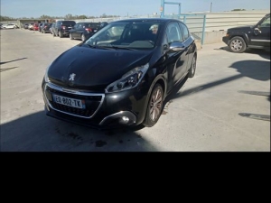 Voiture accidentée : PEUGEOT 208