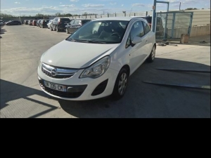 Voiture accidentée : OPEL CORSA
